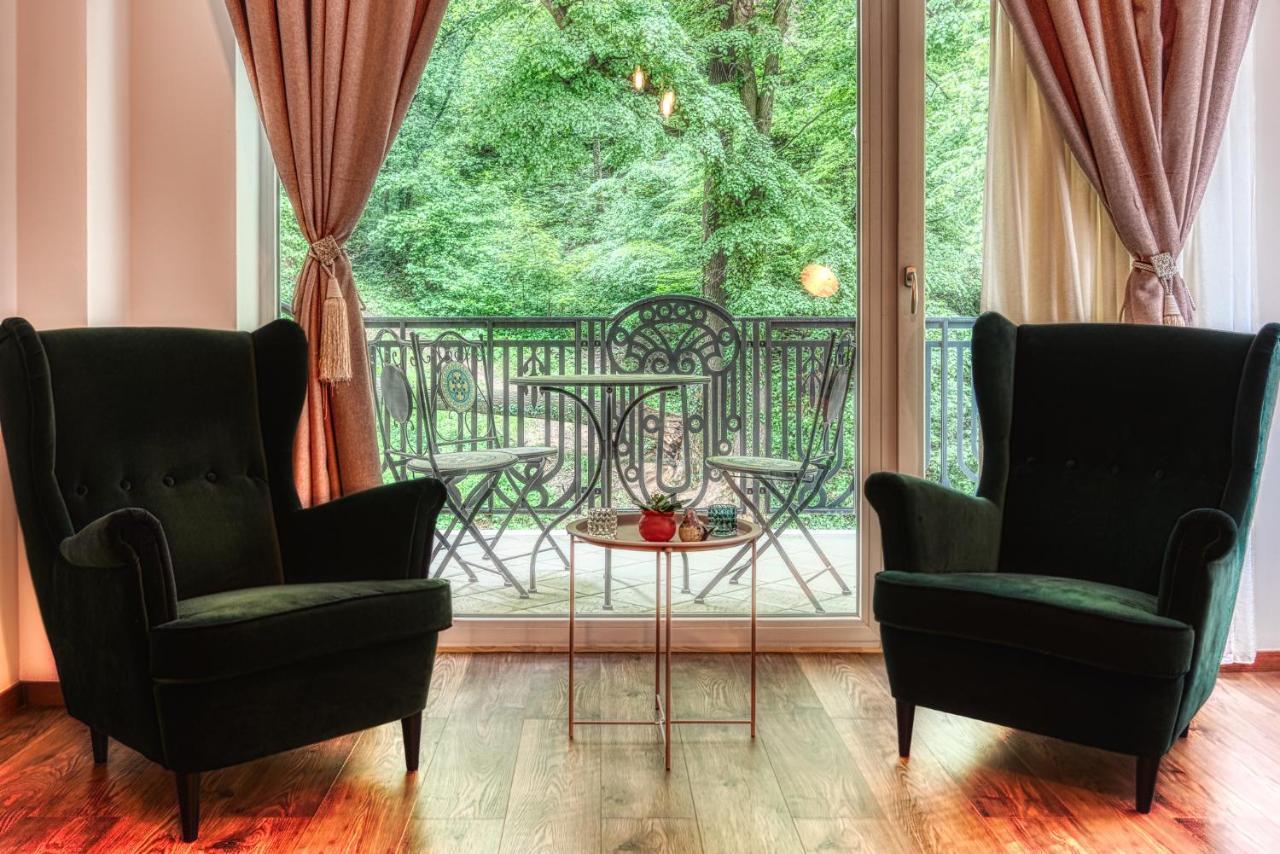Nature Apartment - Minutes Away From The Old Town And Afi Mall Брашов Екстериор снимка